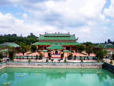 Văn Miếu Trấn Biên, công trình được dựng theo kiến trúc Văn miếu Quốc Tử Giám ở Hà Nội